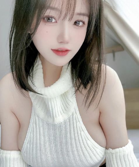 白嫩、美女裸体视频_4K在线视频观看