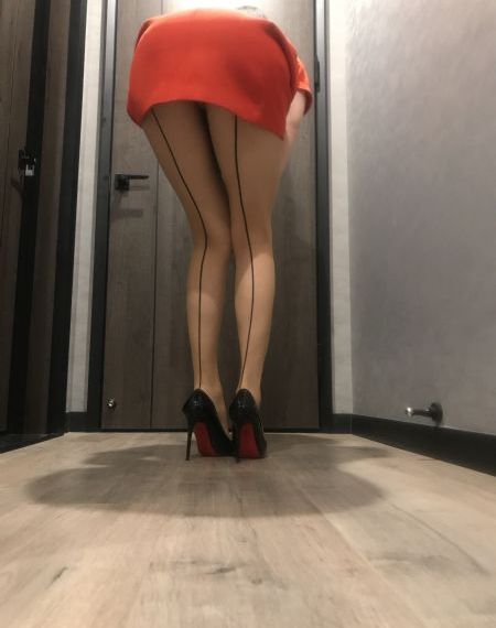 午夜亚洲精品久久久久久电影_DVD迅雷电影在线